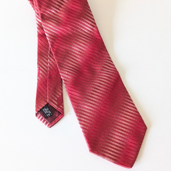 Salvatore Ferragamo Red Twill Striped 100% Silk Tie Made in Italy 3.75”x55”